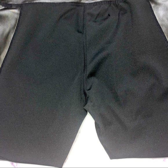 Matte Mesh Panel Shine Leggings - Picture 8 of 10